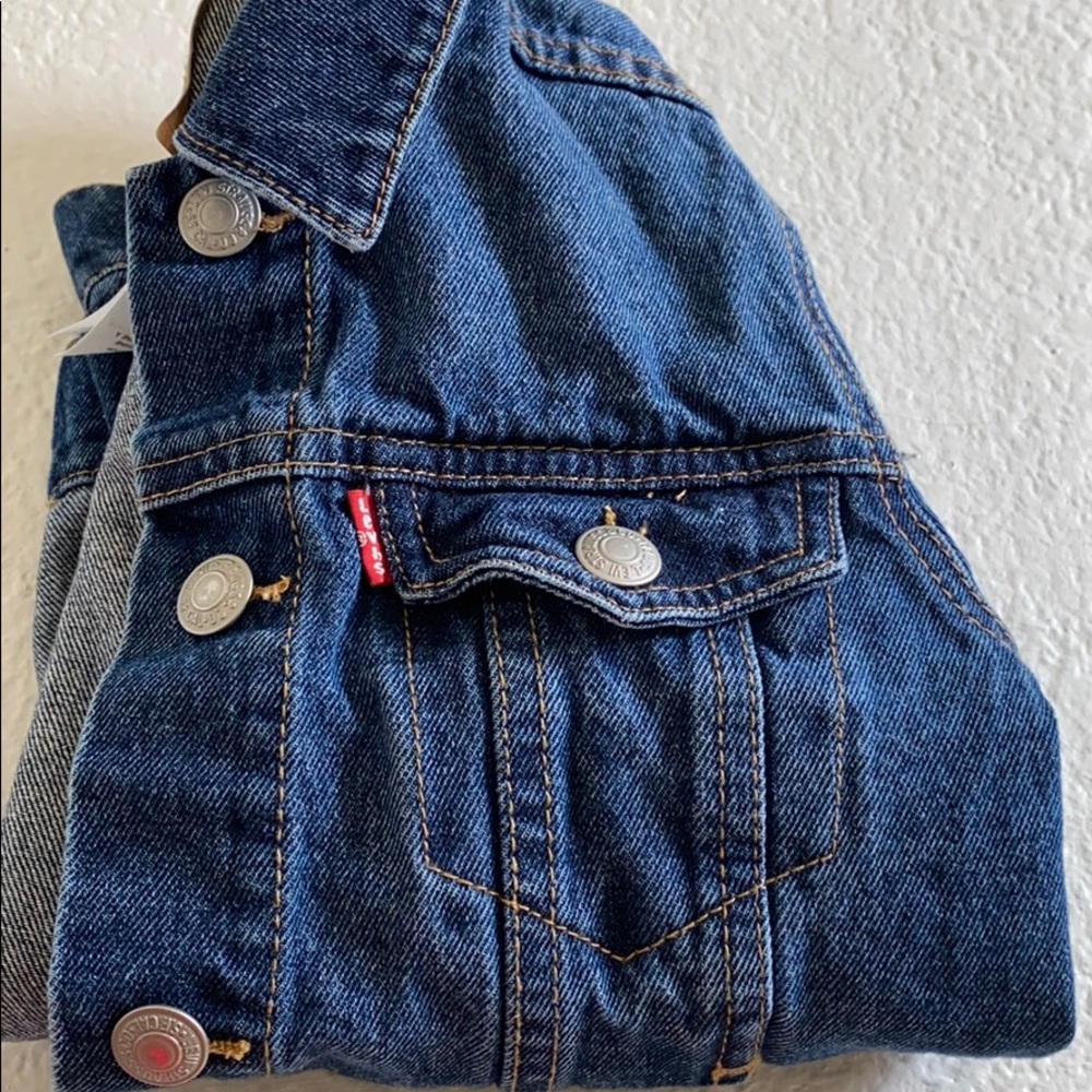 Levi’s - Picture 7 of 7